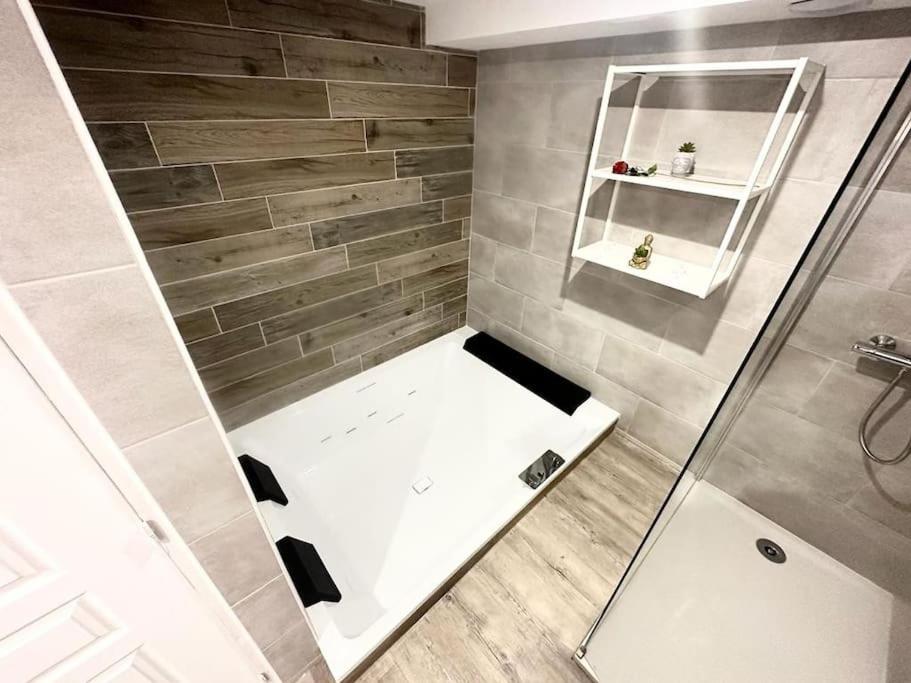 L'Evasion - Climatise - Jardin - Plage - Jacuzzi Perpignan Kültér fotó